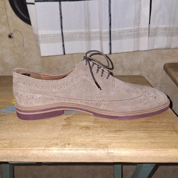  Design Men\'s Tan Suede Saddle Oxfords In A Size 9. NWOB main image 9